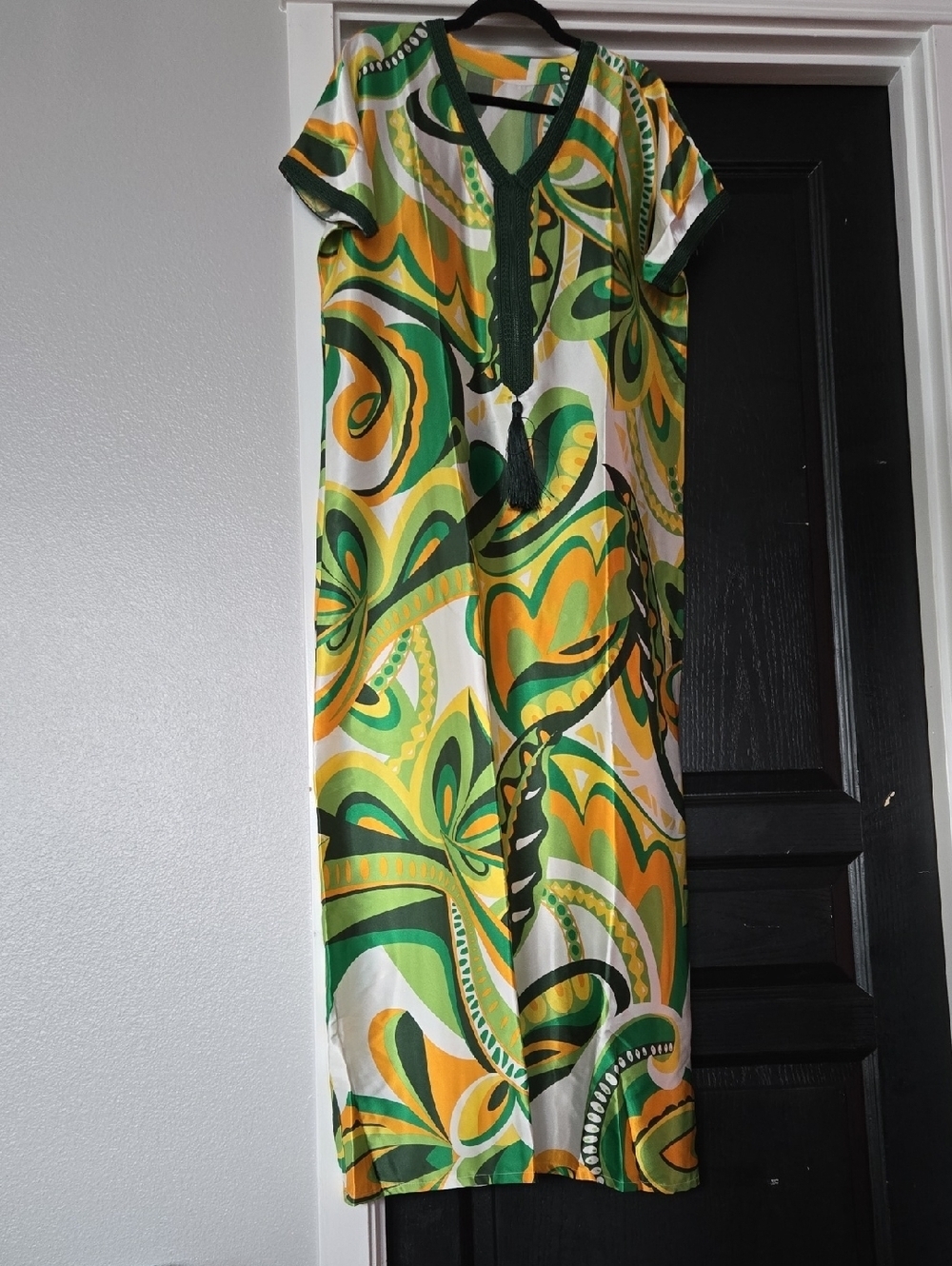 NWOT Vibrant Green & Yellow Tropical Print Satin Maxi Dress One Size